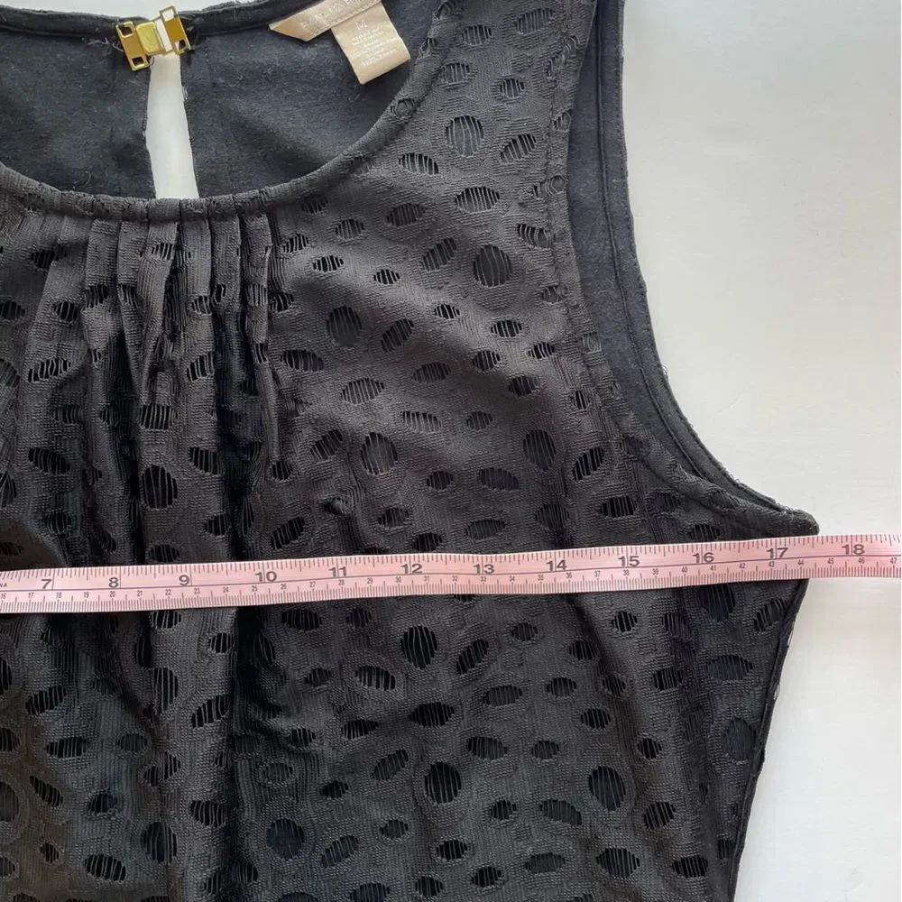 Banana republic Black Lace Tank Too size Medium - Picture 9 of 11